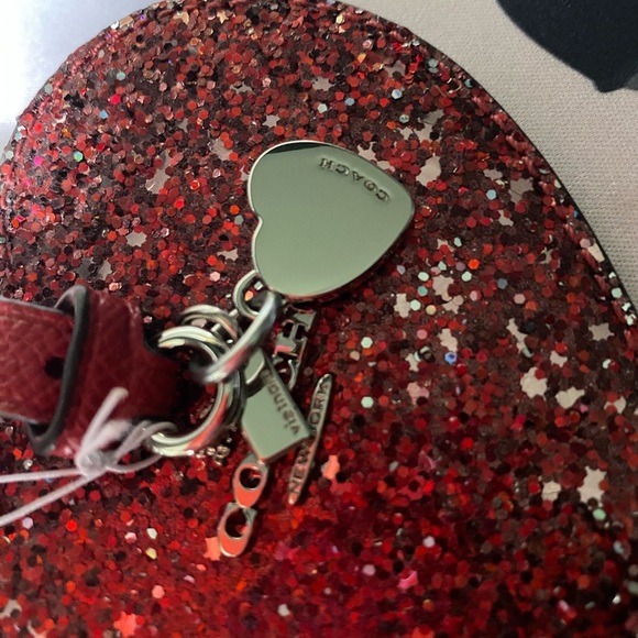NWT COACH RED GLITTER HEART LUGGAGE/ HANG TAG WITH CHARMS - Picture 2 of 3